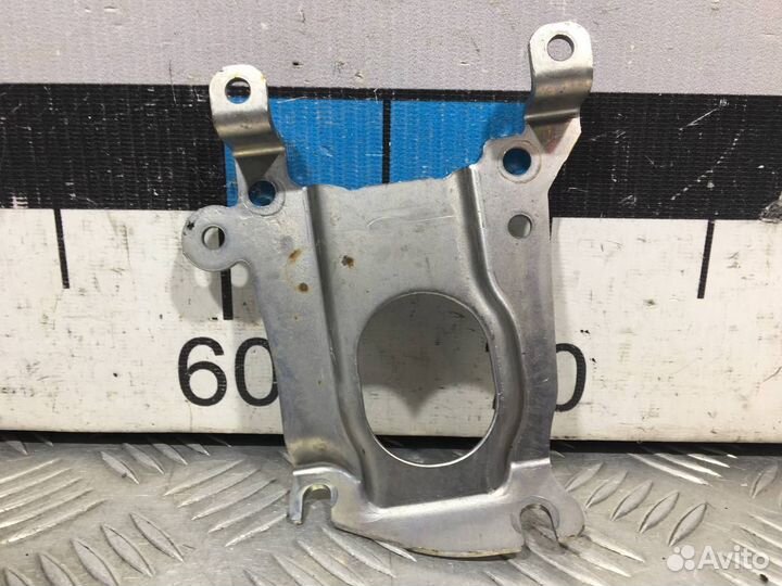 Б/У Кронштейн интеркулера Mercedes#001