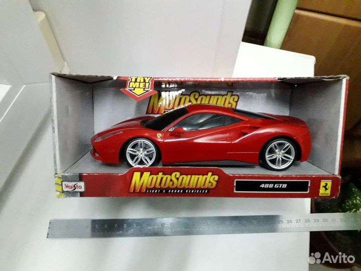 Модель в масштабе 1:24 Ferrari 488 gtb