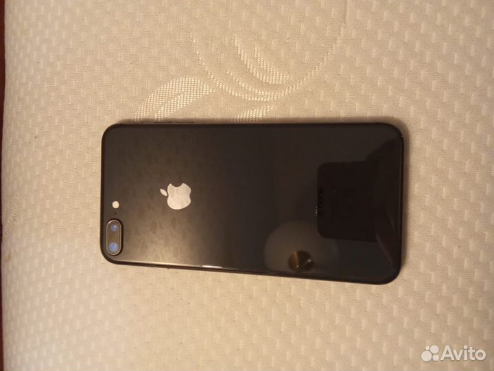 iPhone 8 Plus, 64 ГБ