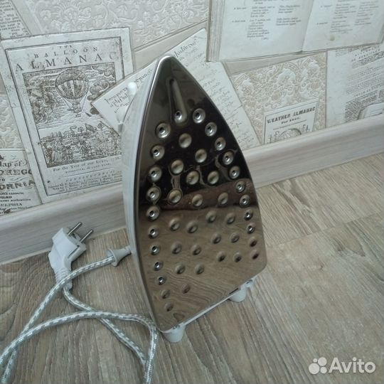 Утюг Elco El-110