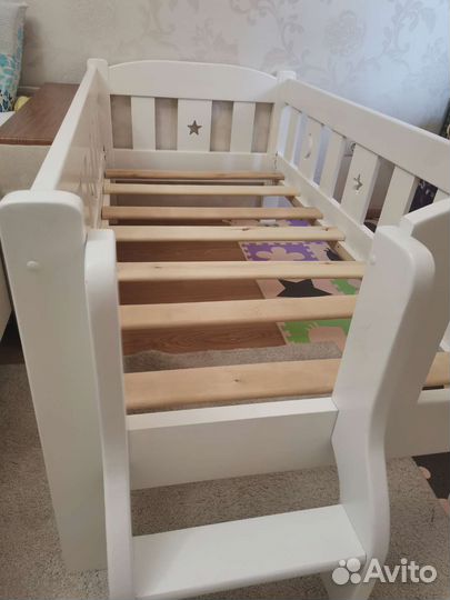 Кровать детская с матрасом