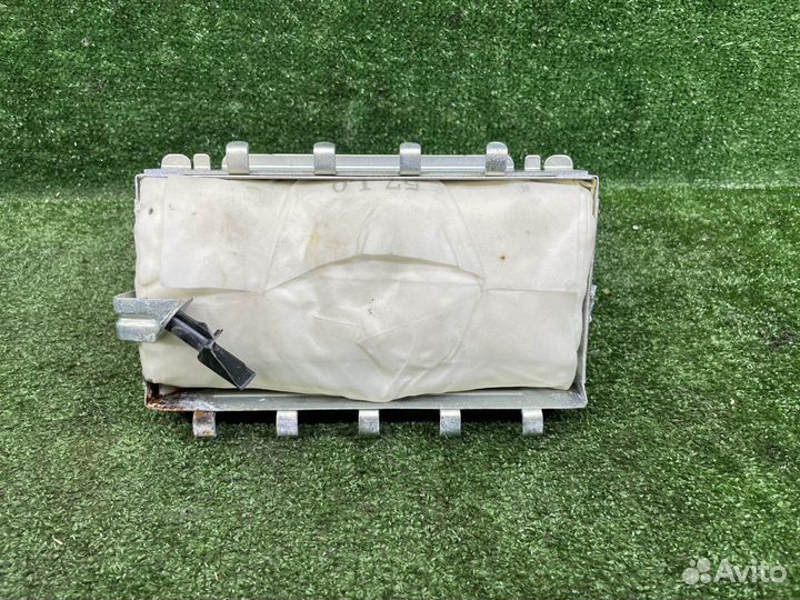 Airbag пассажирский suzuki kizashi RF91S 2 009