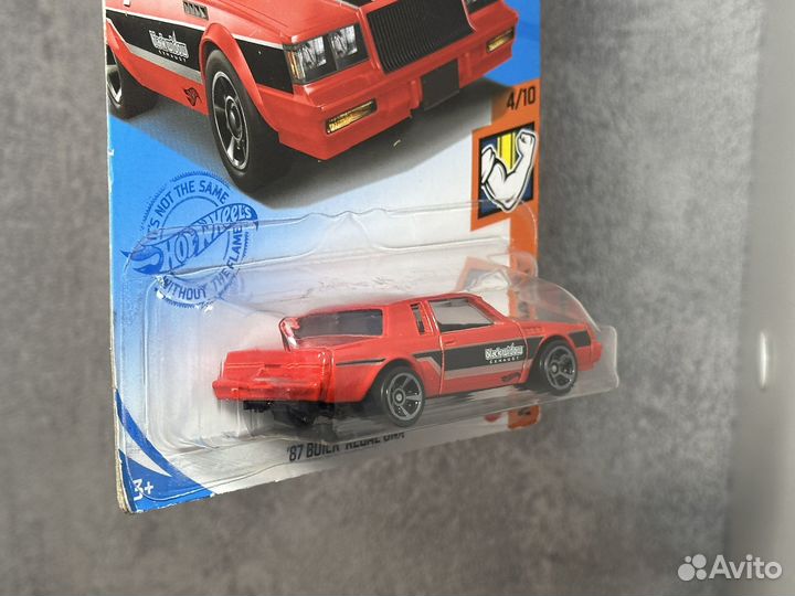 Hot wheels 87 buick regal gnx (2021г)