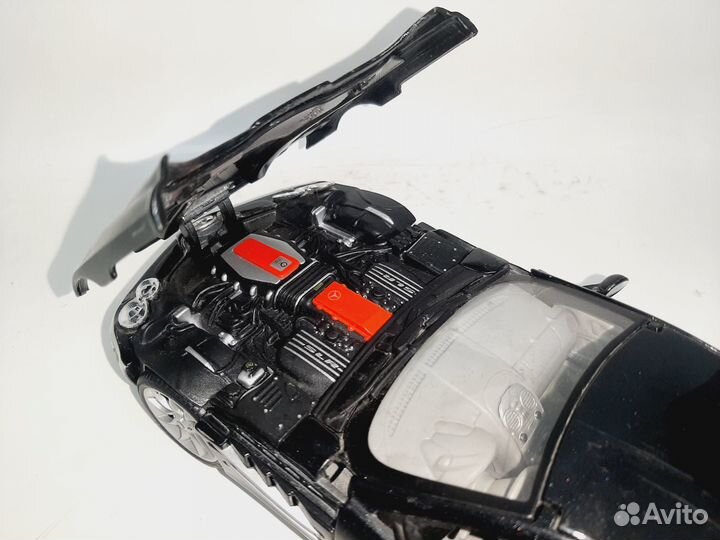 Mercedes-Benz SLR McLaren (Maisto 1:18)