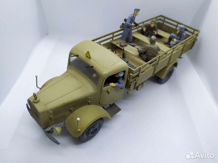 Модель автомобиля Mercedes L4500 A (1/35)
