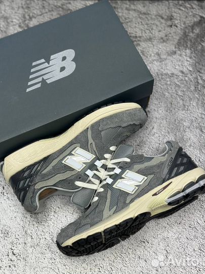 NEW balance 1906