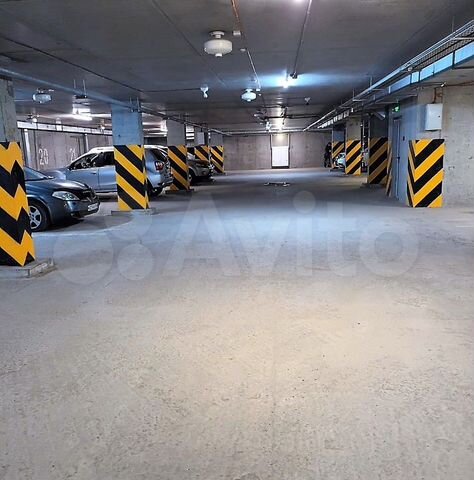 Машиноместо, 16 м²