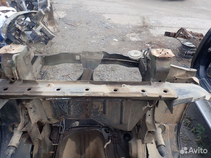 Передняя часть chevrolet niva