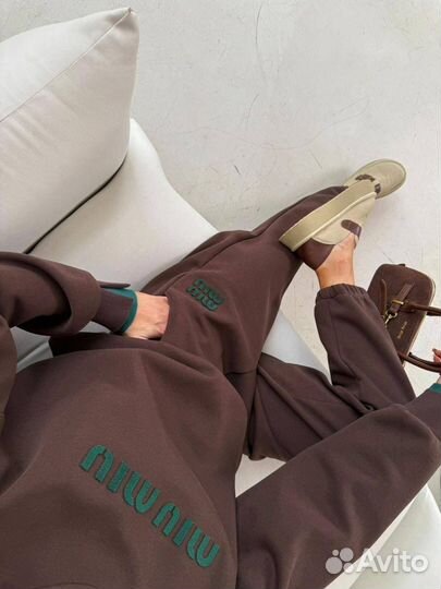 Топовый костюм Miu Miu