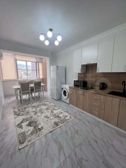 2-к. квартира, 50 м², 4/9 эт.