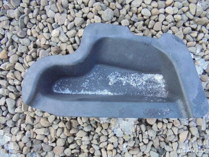 Ящик в багажник правый Toyota Corolla Axio NZE141