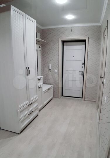 2-к. квартира, 61 м², 1/9 эт.
