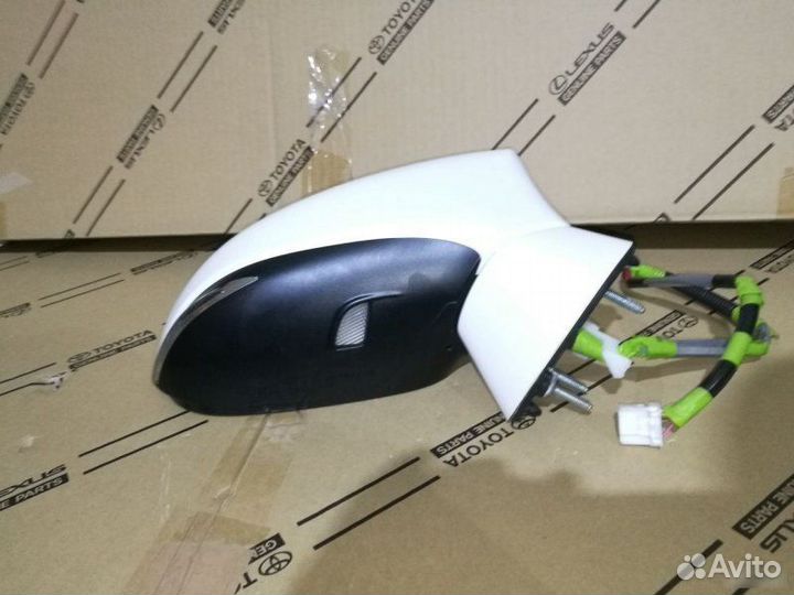 Зеркало правое Lexus Ct