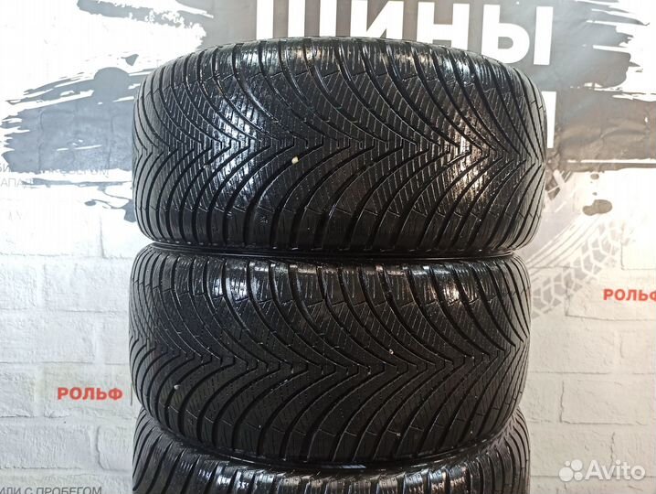 Kumho Solus 4S HA32 245/40 R18 97W
