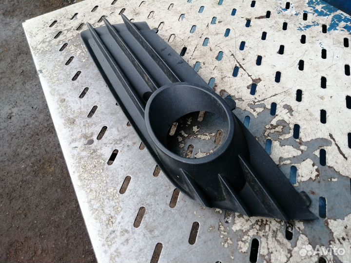 Накладка птф левая Opel Astra H дорестайлинг