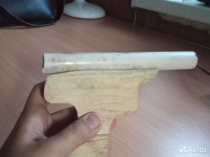 Деревянный пистолет