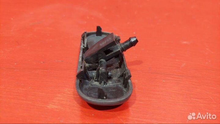 Форсунка омывателя Volkswagen Touran BKC 2005