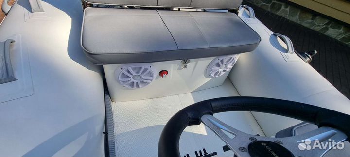 Brig Falcon tender F300T Delux