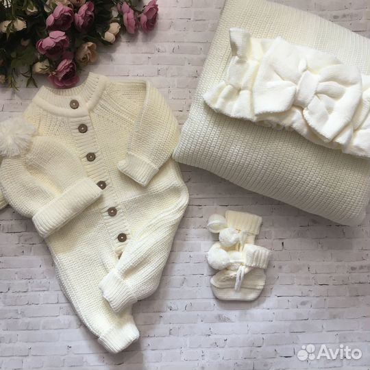 Комплект конверт на выписку новые