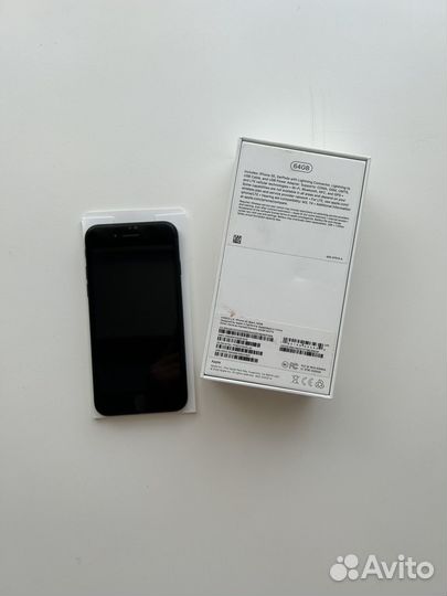 iPhone SE, 64 ГБ