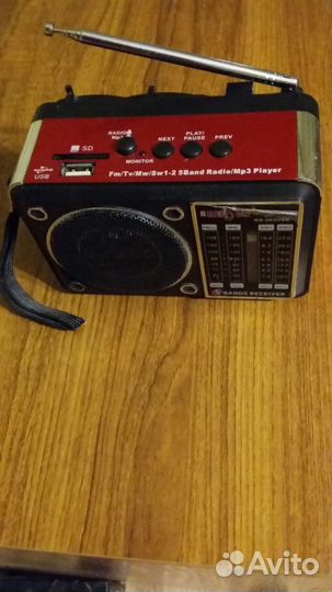 Радиоприёмник и магнитофон