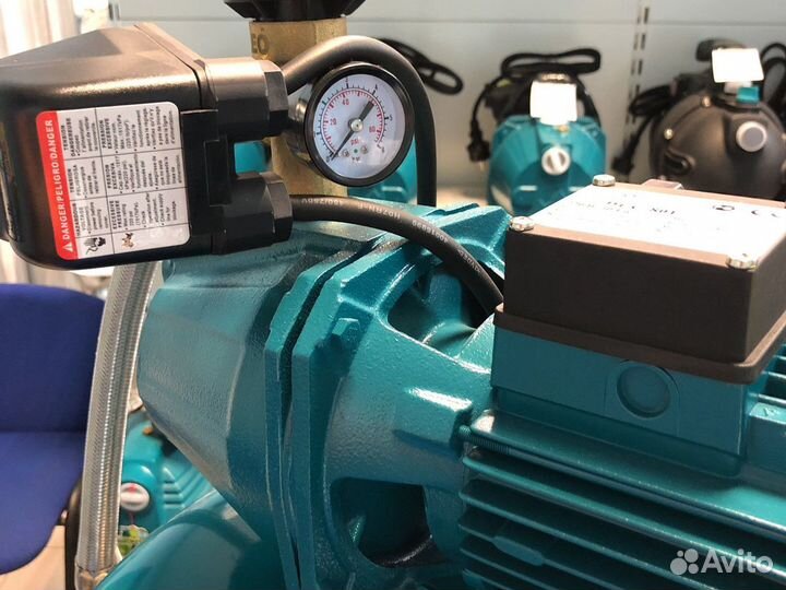 Насосная станция чугунная LEO нсс 800Вт Бак 50л