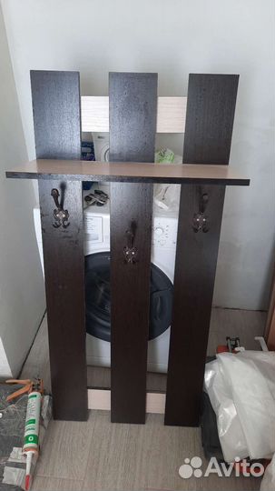 Вешалка в прихожую