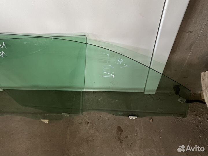 Стекло двери передней левой/правой X-trail T-31