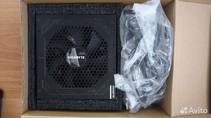 Блок питания gigabyte GP-P850GM, 850Вт