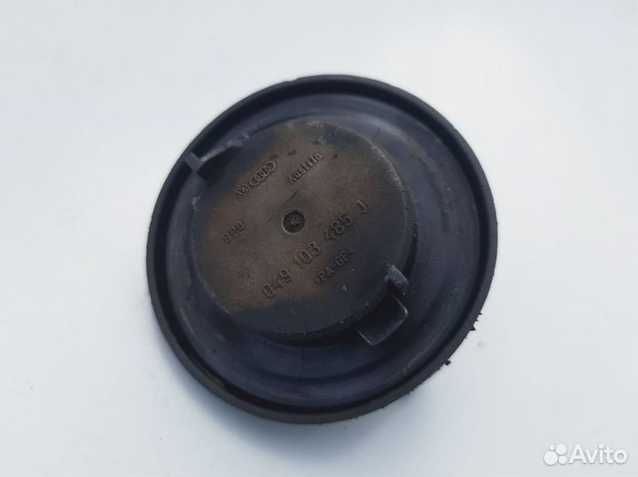 Крышка маслозаливной горловины Volkswagen Golf 2