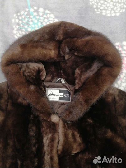 Шуба мутоновая с капюшоном длинная