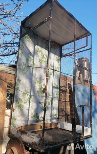 Большая клетка для птиц