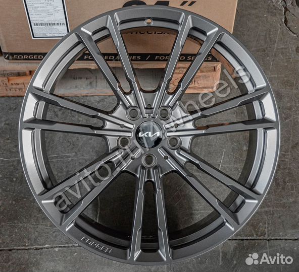 Кованые диски Kia Sorento R19 наличие