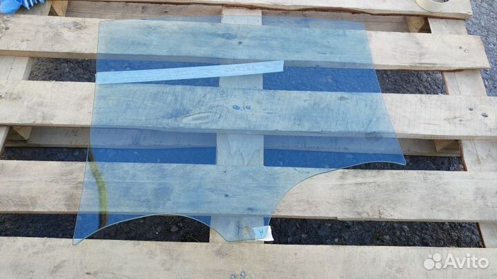 Renault laguna стекло заднее правое