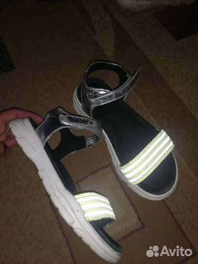 Сандалии для девочки