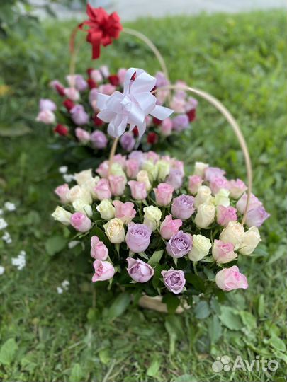 51 роза Кения в корзине Букет цветов с доставкой