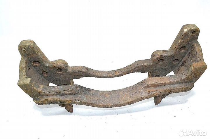 Скоба суппорта, ведущего моста, правая scania R-series (01.04)