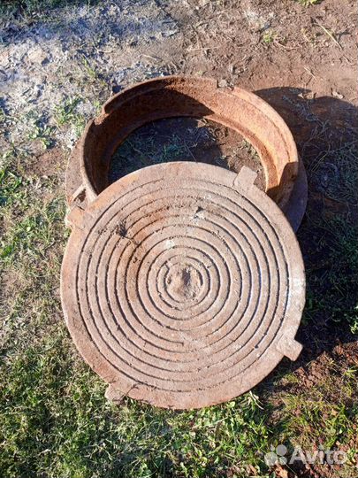 Люк канализационный чугунный бу