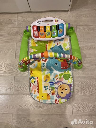 Развивающий коврик fisher price с пианино