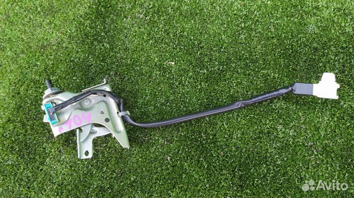 Замок лючка бензобака Toyota Estima GSR50 2GR-FE