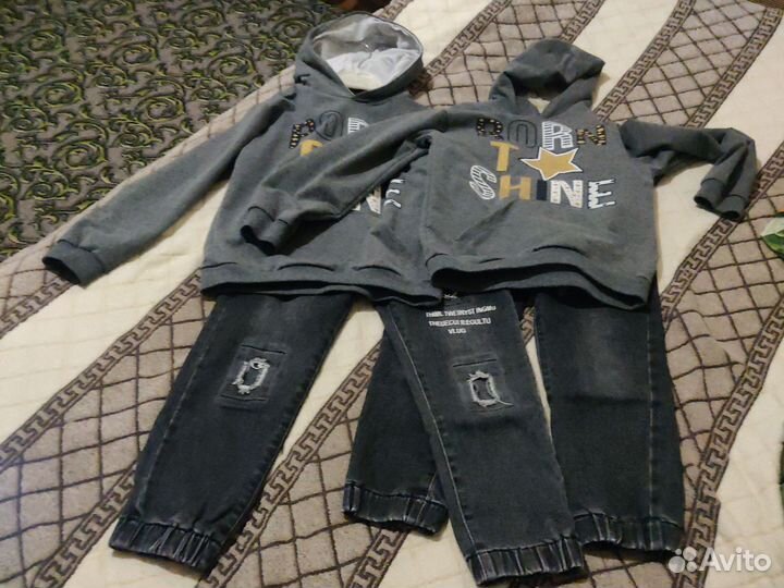 Джинсы для мальчика 110 116 и кофточки в садик