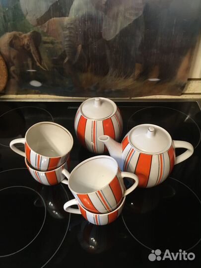 Сервизы. Чайные, столовые