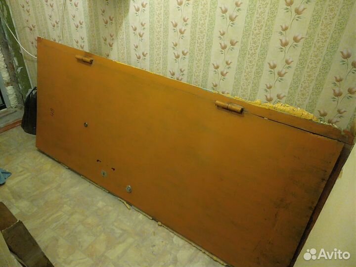 Дверь входная железная