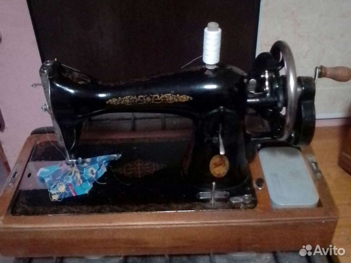 Швейная машинка Подольский механический завод