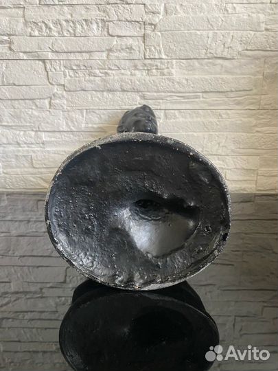 Статуэтка, мальчик с гирей 1970г