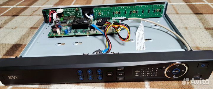 Видеорегистратор RVI R16LB-PRO на 16 камер