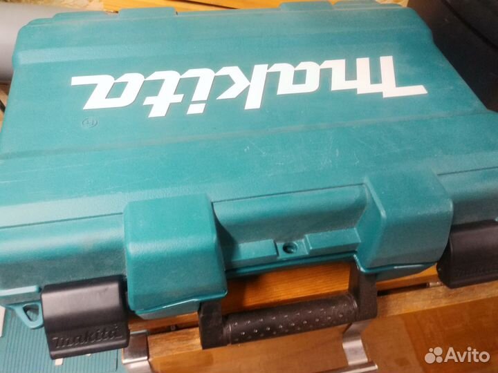 Шуруповерт makita 18v