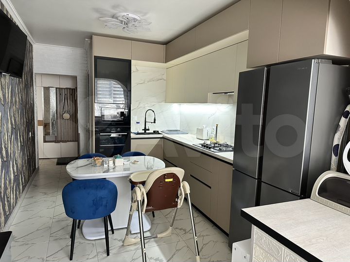 2-к. квартира, 61 м², 5/10 эт.