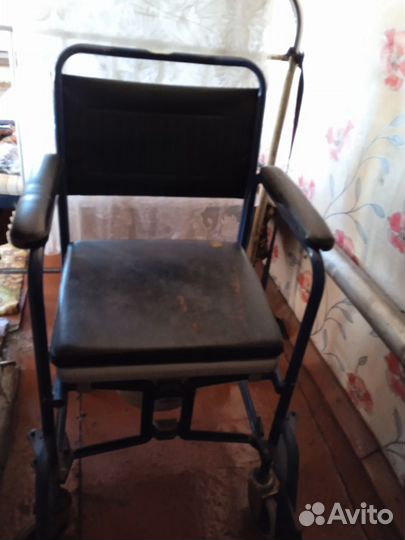 Кресло-туалет для инвалидов