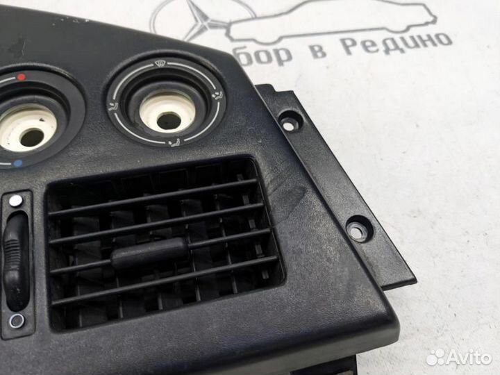 Накладка торпеды w901 Sprinter 601.943